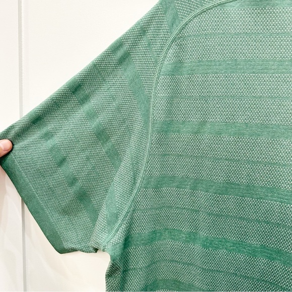 LULULEMON | Green Polo Shirt Size XL - Picture 4 of 7